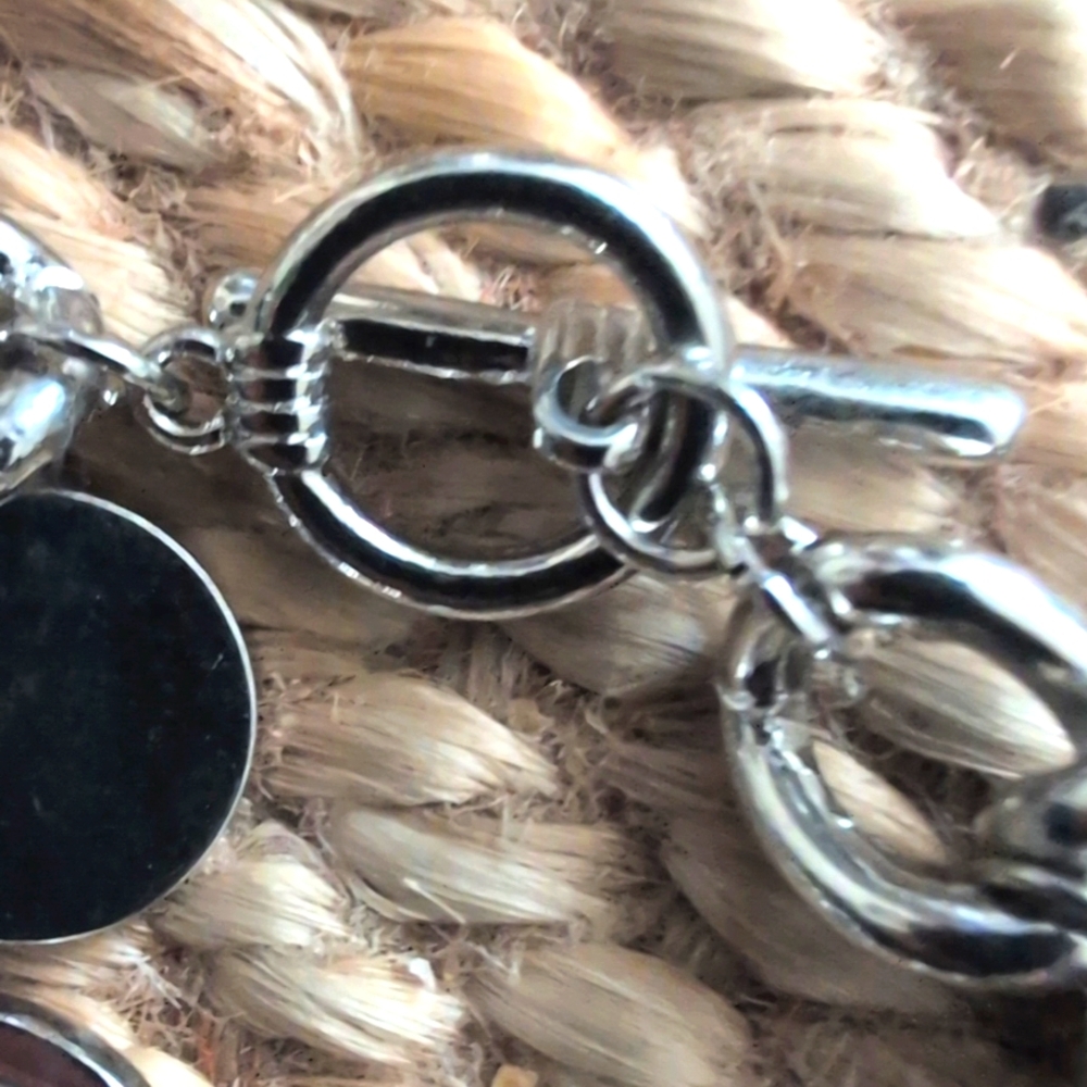 Chunky Guess Charm Bracelet - Picture 3 of 4